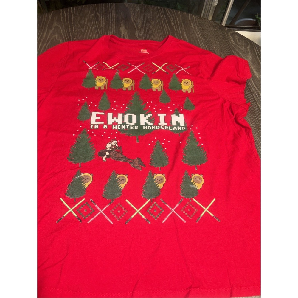 Star Wars Ewokin In A Winter Wonderland‎ Red Short Sleeve T-Shirt XXLarge